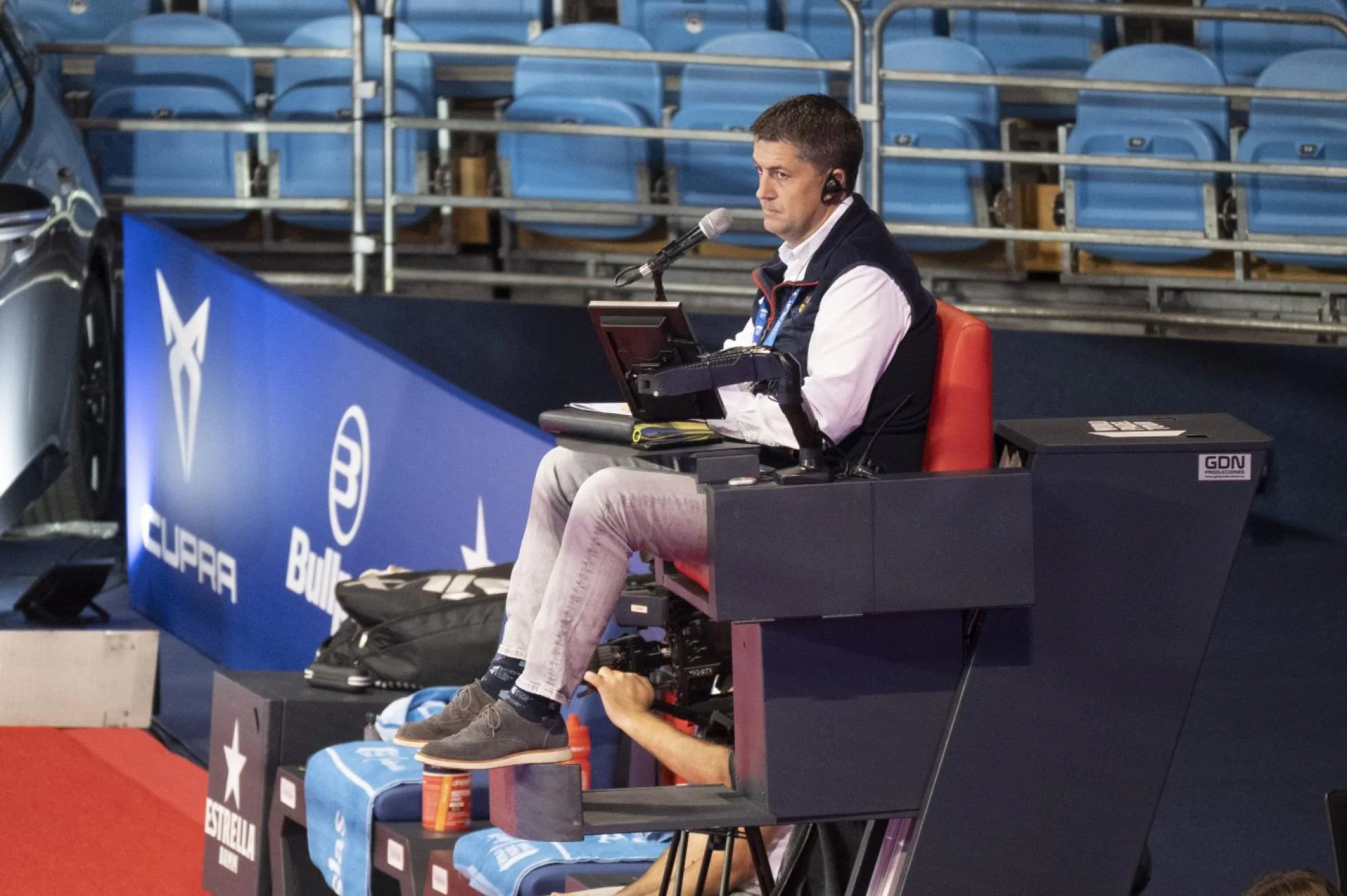 Chisco Ruiz, durante uno de los partidos de ayer en el Palacio de Deportes.