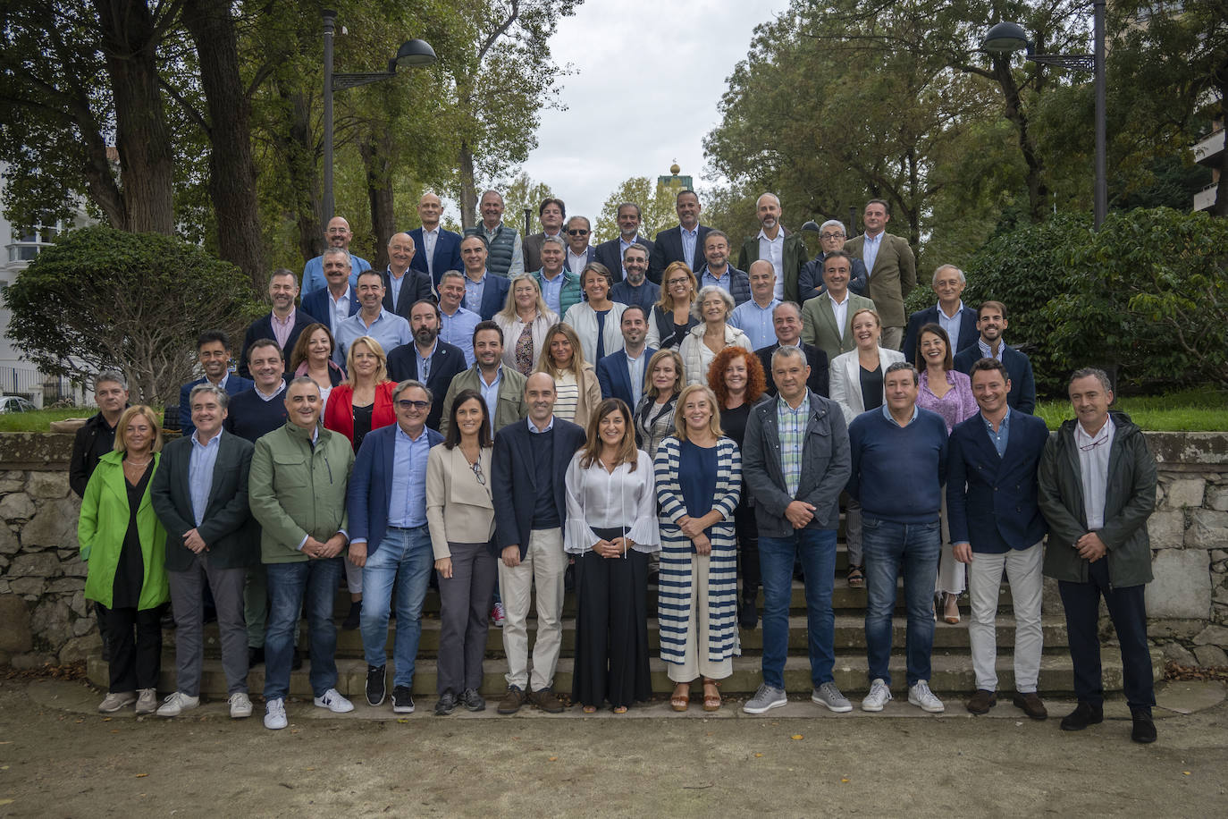 Fotos: La foto de familia del PP en Cantabria