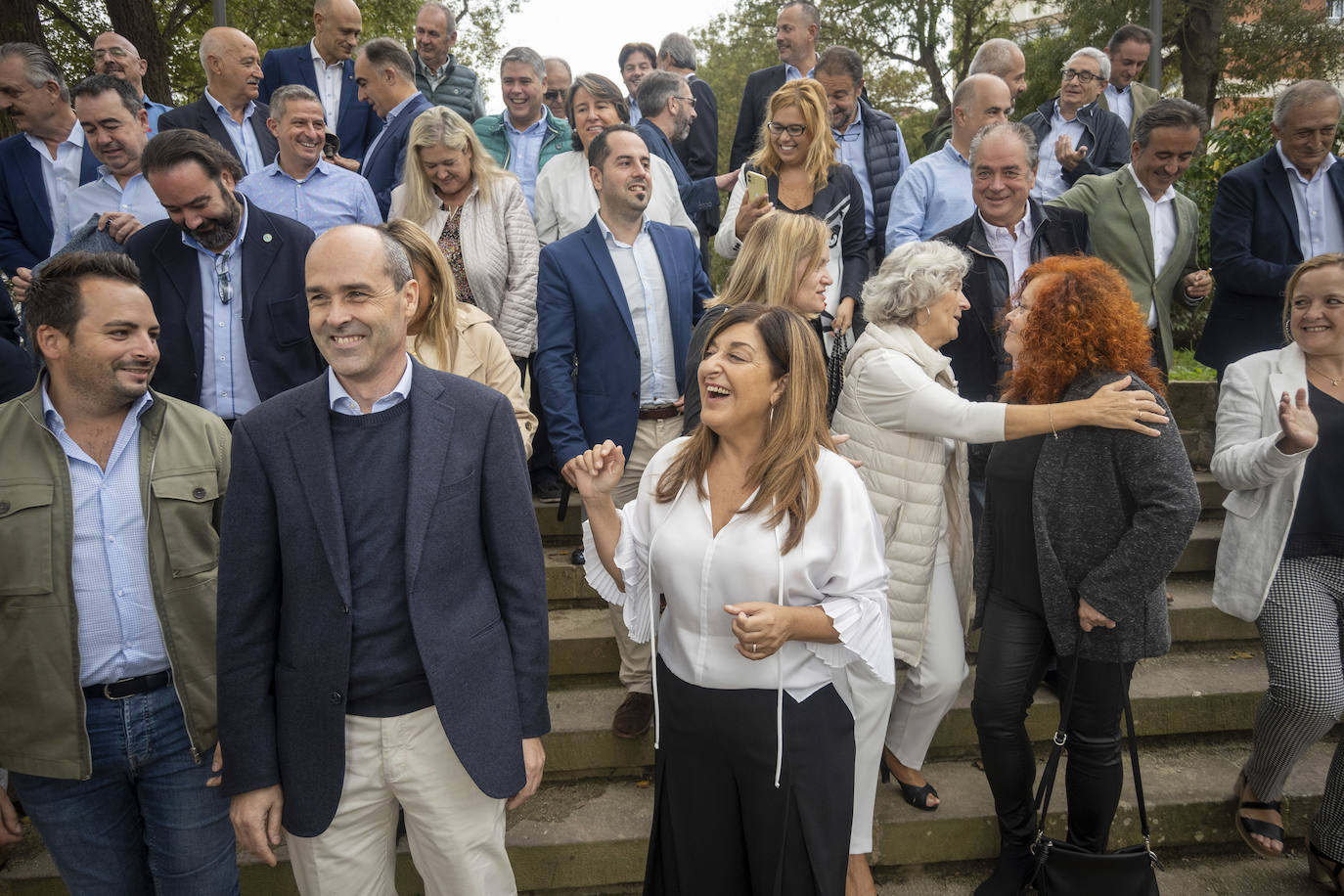 Fotos: La foto de familia del PP en Cantabria