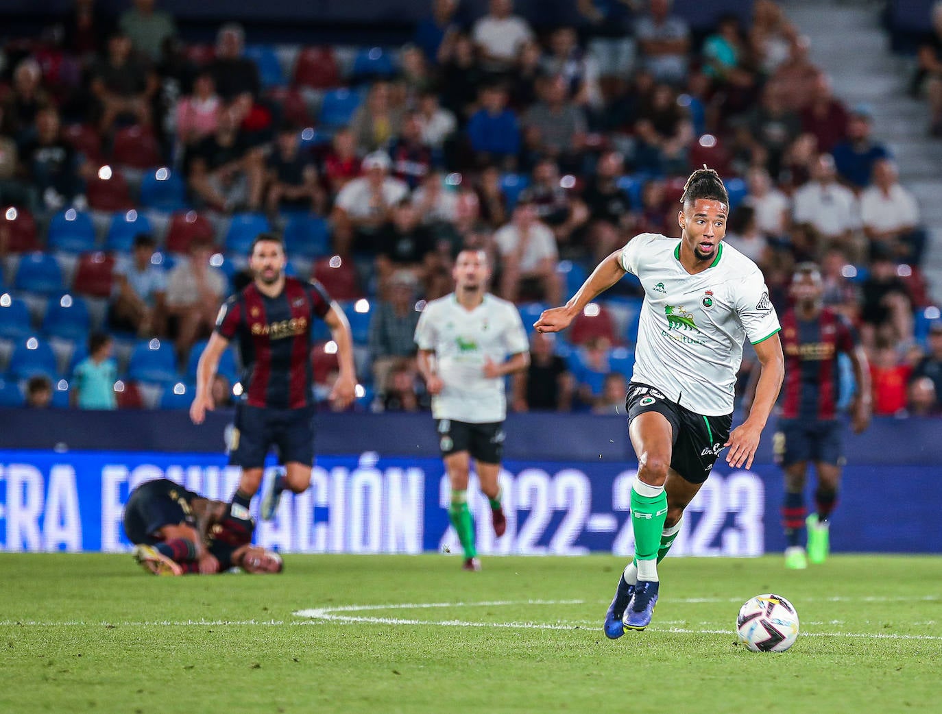 Fotos: Levante - Racing, en imágenes