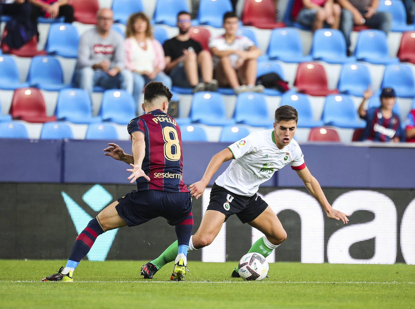 Fotos: Levante - Racing, en imágenes