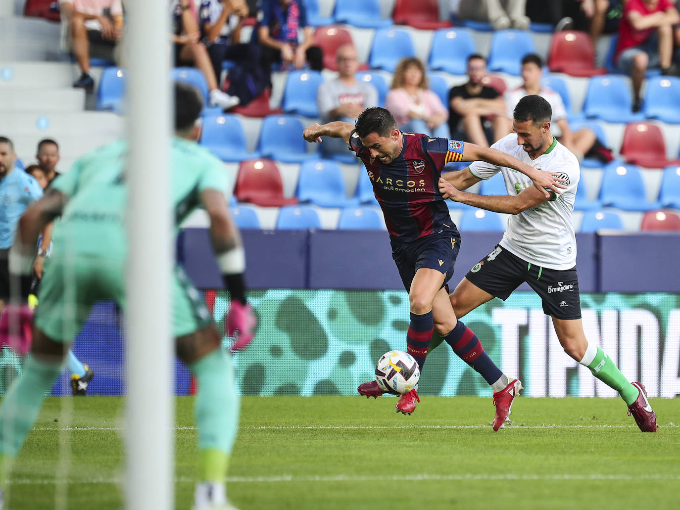 Fotos: Levante - Racing, en imágenes