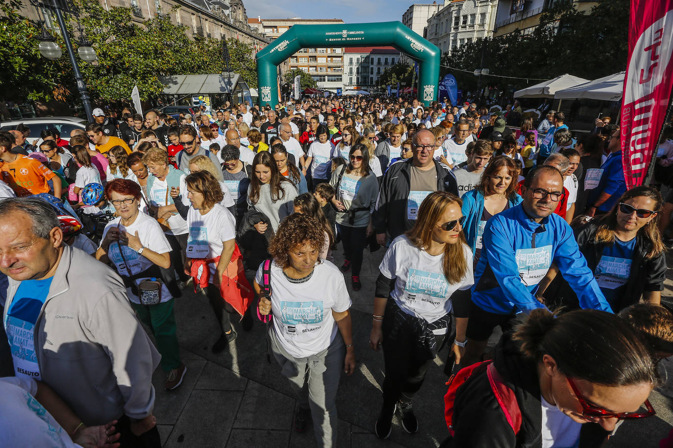 Fotos: Imágenes de la Marcha de Amat en Torrelavega