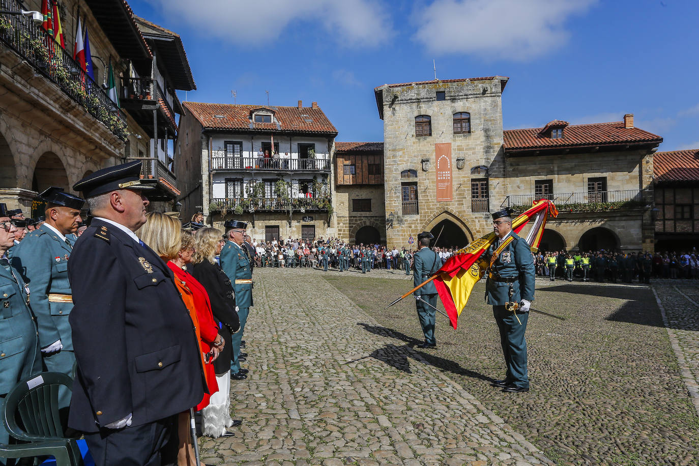 Fotos: Imágenes del acto de la Guardia Civil en Santillana del Mar