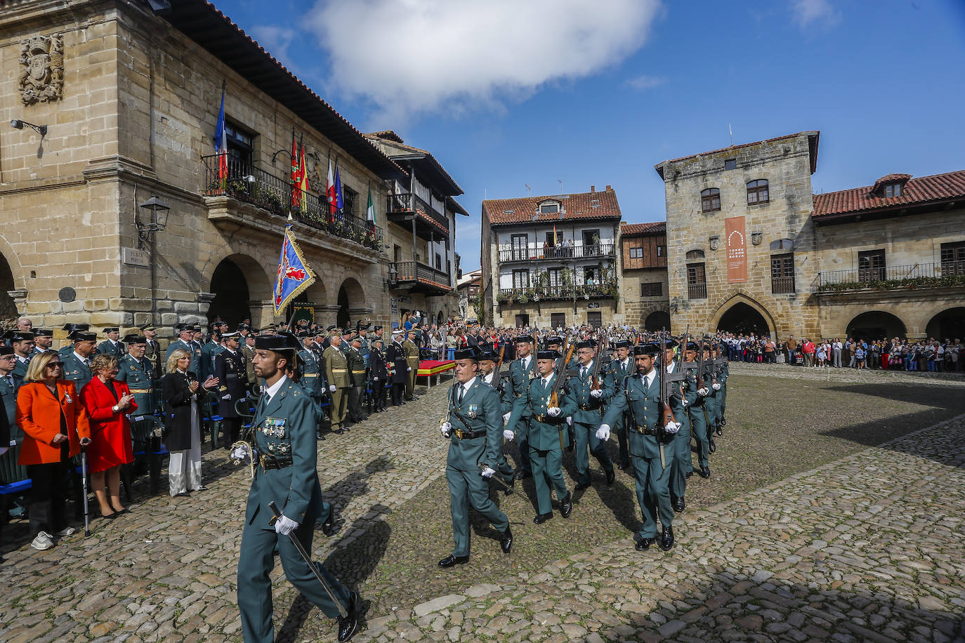 Fotos: Imágenes del acto de la Guardia Civil en Santillana del Mar