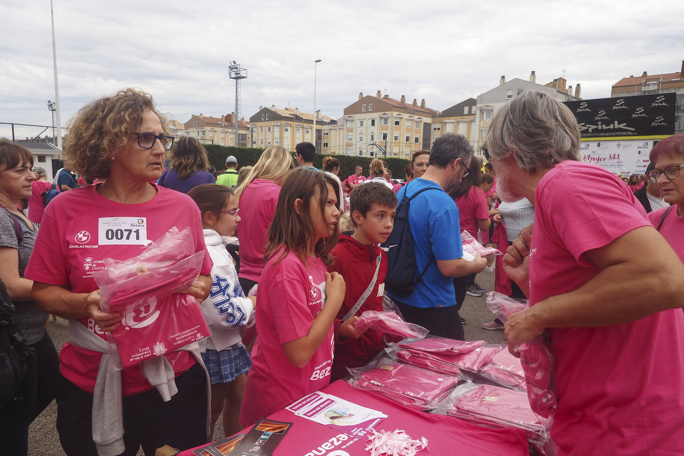 Fotos: La &#039;marea rosa&#039; de Bezana, en imágenes