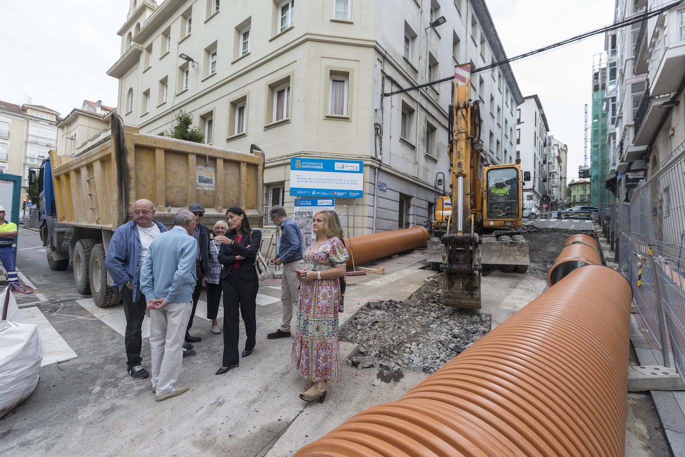 Fotos: Comienzan las obras de las rampas mecánicas entre Jesús de Monasterio y Juan XXIII