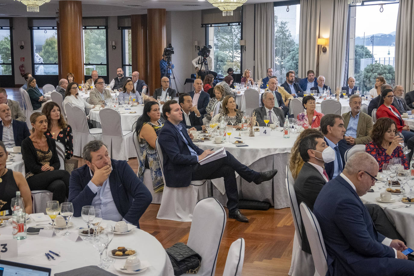 Asistentes al Foro Económico de El Diario Montañés.