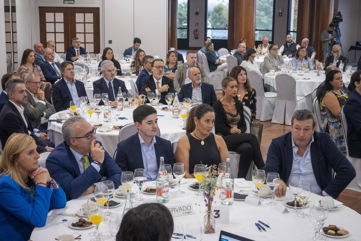 Noelia Cobo, Pedro Hernando, Diego Marañón, Emilia Aguirre e Íñigo Fernández.