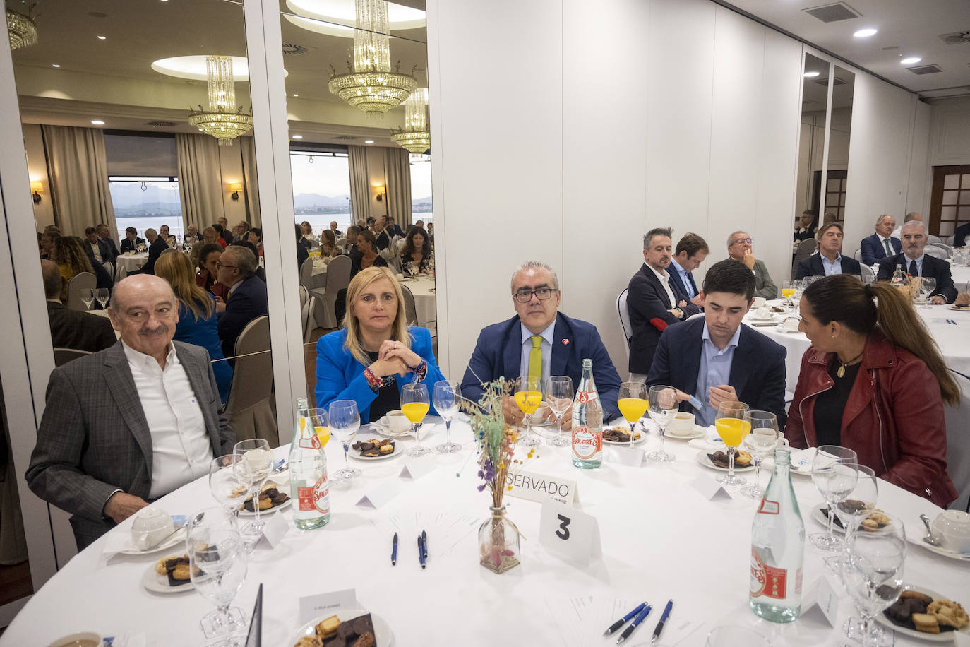 José María Mazón, Noelia Cobo, Pedro Hernando, Diego Marañón y Emilia Aguirre.