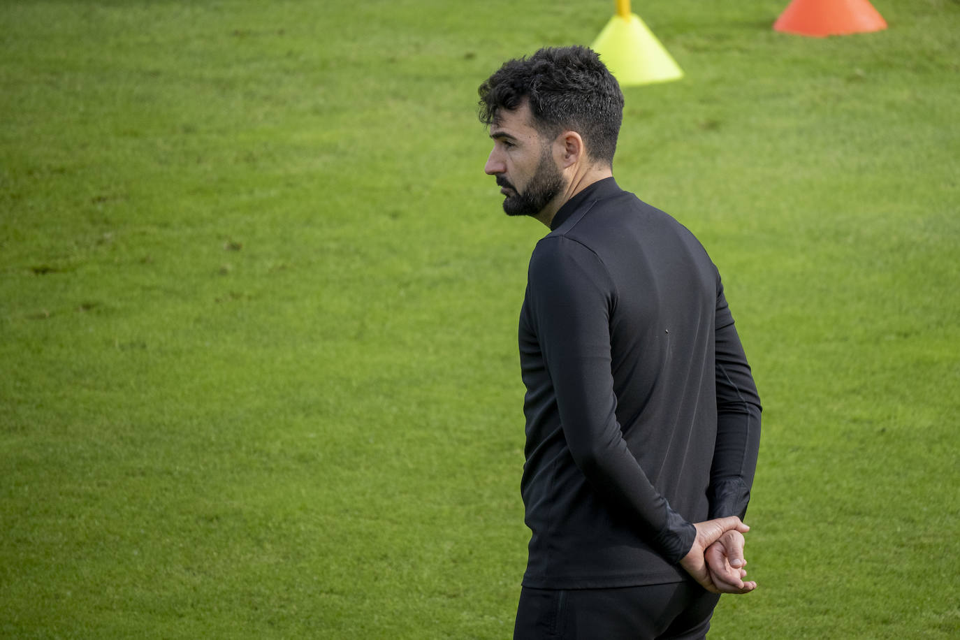 Fotos: El Racing prepara el choque ante la Ponferradina con seis bajas