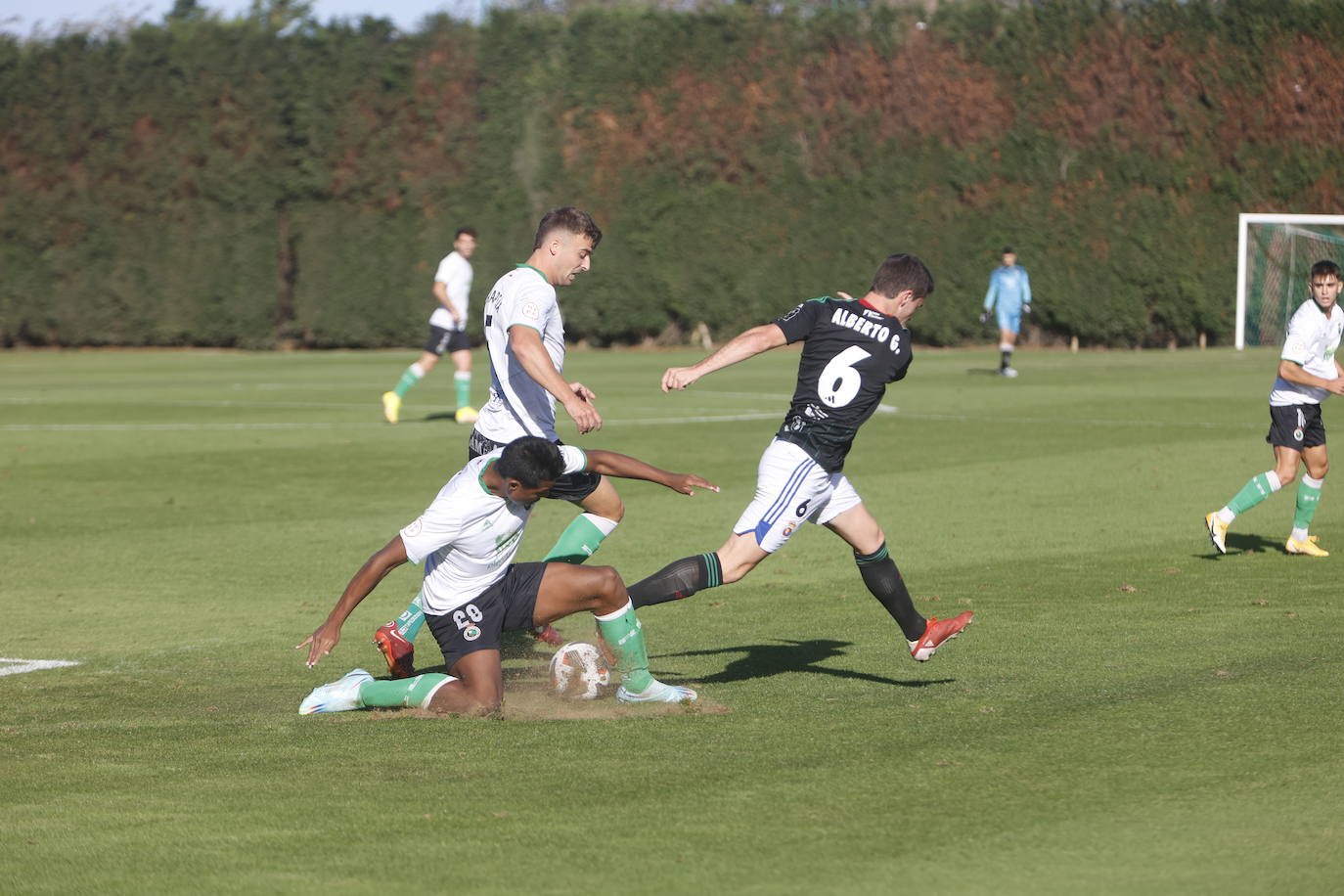 Fotos: La Gimnástica se impone al Rayo Cantabria