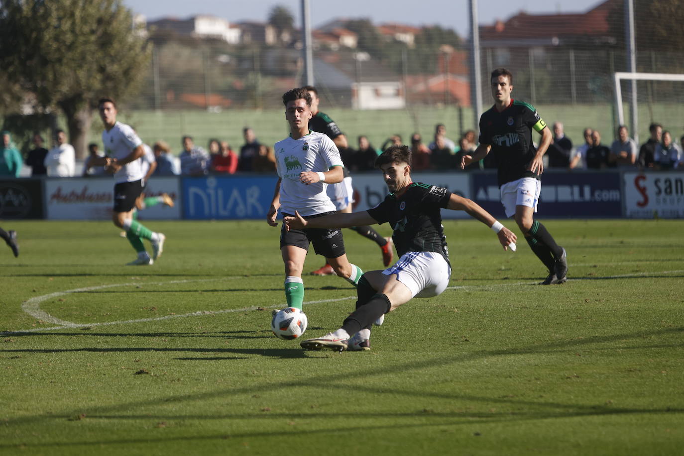 Fotos: La Gimnástica se impone al Rayo Cantabria