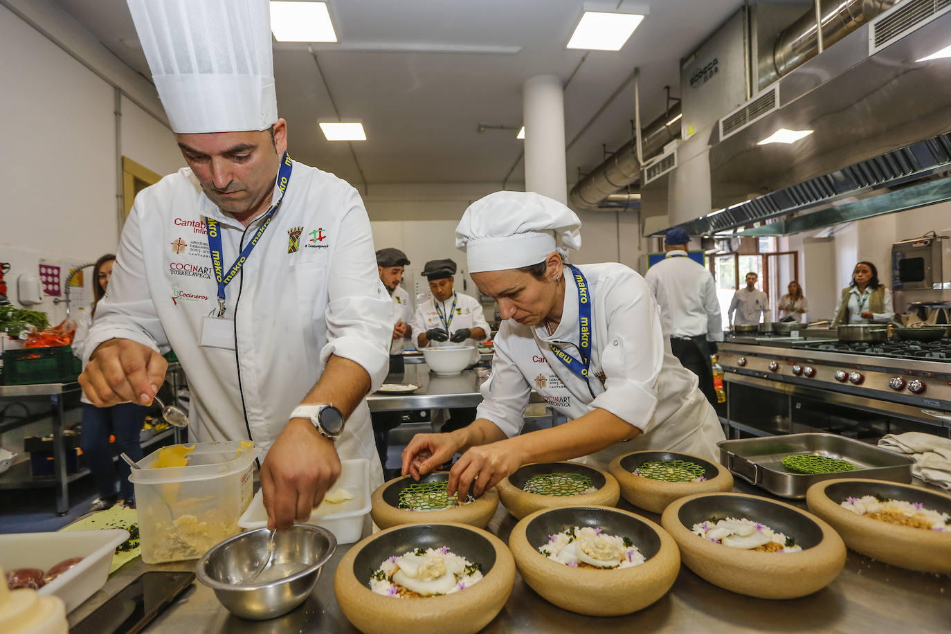 El chef del restaurante Amarras de Castro Urdiales representará a Cantabria en el Nacional que se celebrará en Mérida en noviembre | El segundo clasificado ha sido Miguel Borreguero, de La Ostrería de San Vicente de La Barquera y el tercero Ignacio Gutiérrez, del Hotel Balneario de Solares