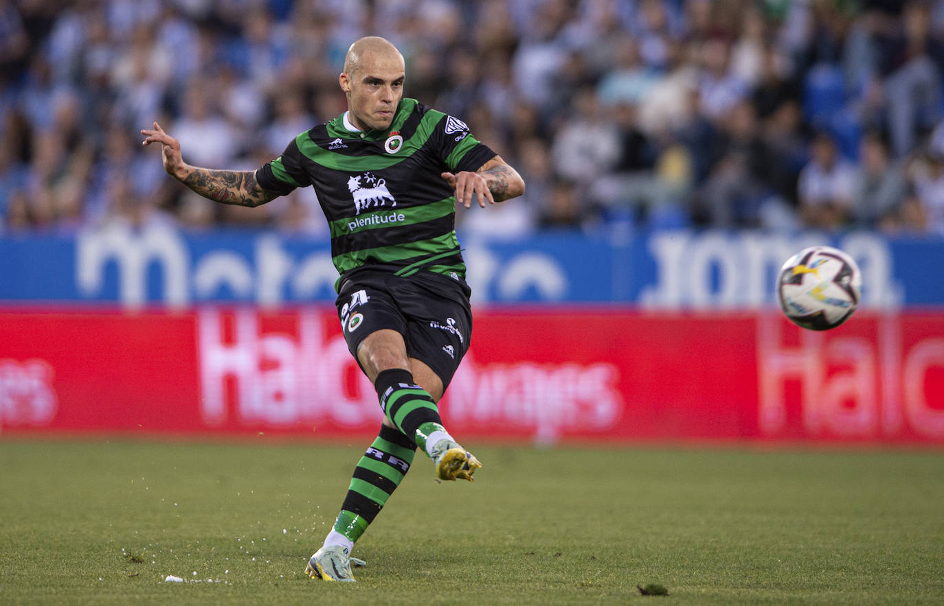 Fotos: Meritorio empate del Racing en Butarque