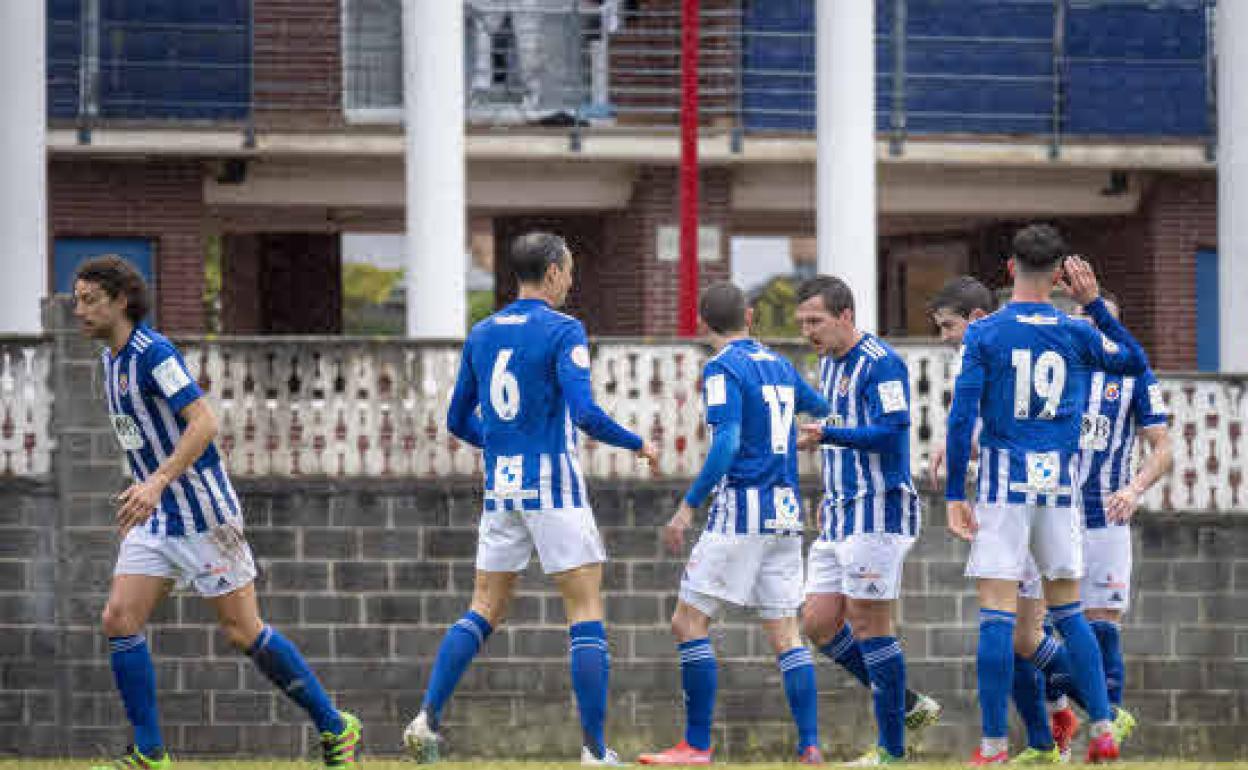 Imagen de archivo de un partido entre La Gimnástica y Castro Futbol Club.