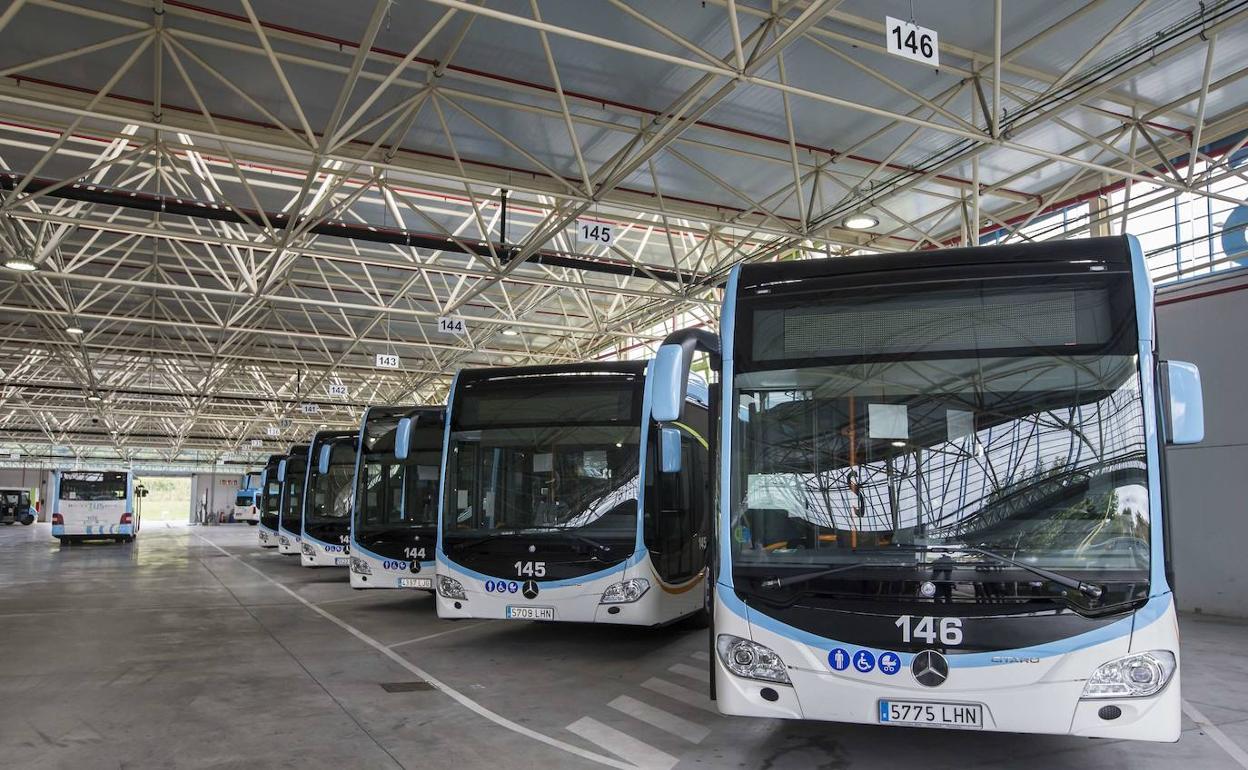 El TUS incorporará 26 conductores, un inspector, un informático y un guarda