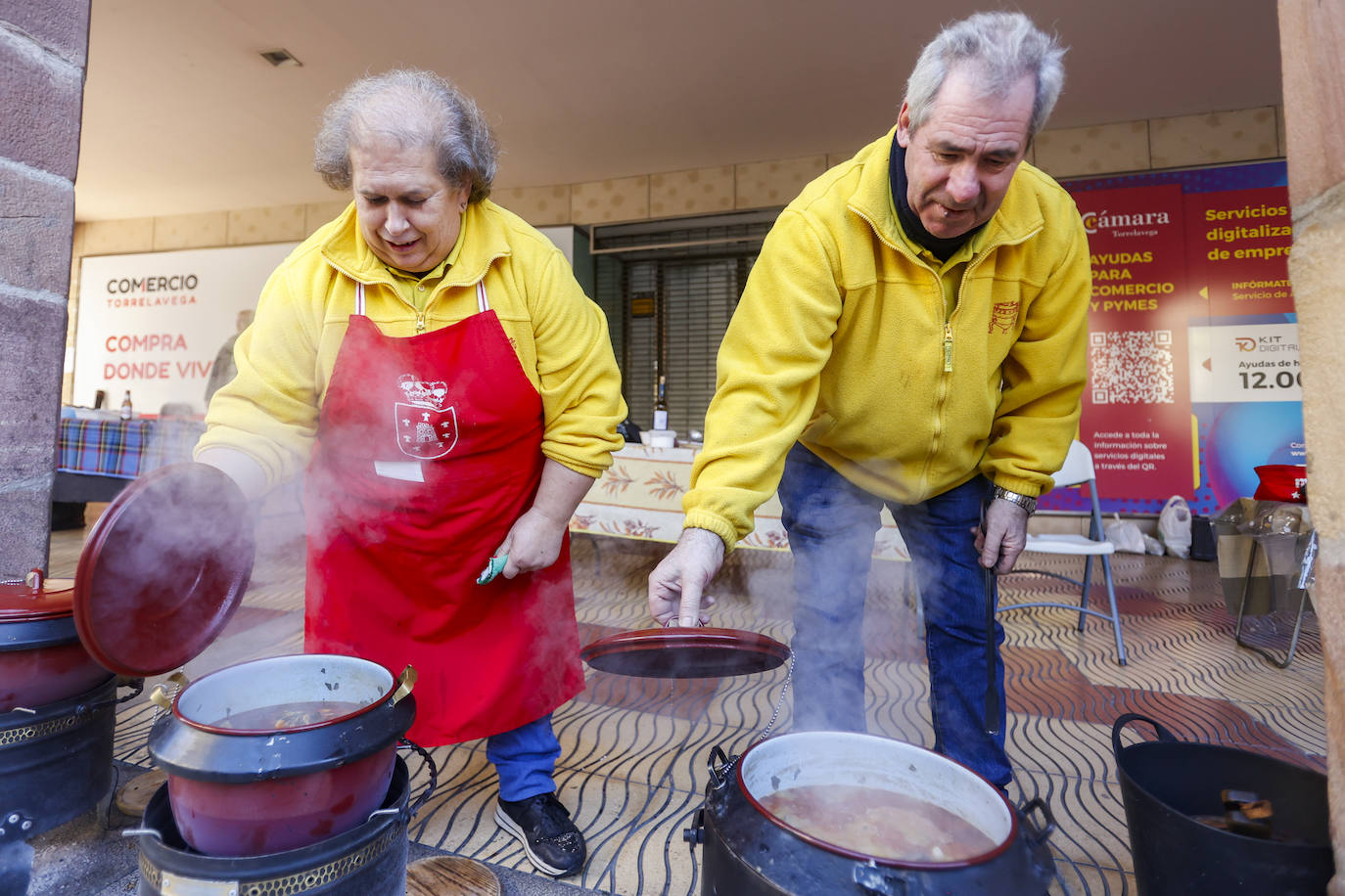 Fotos: Los cocidos convierten a Torrelavega en capital gastronómica