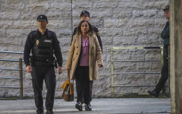 Carmen Merino, a su llegada a la sede judicial en Santander.