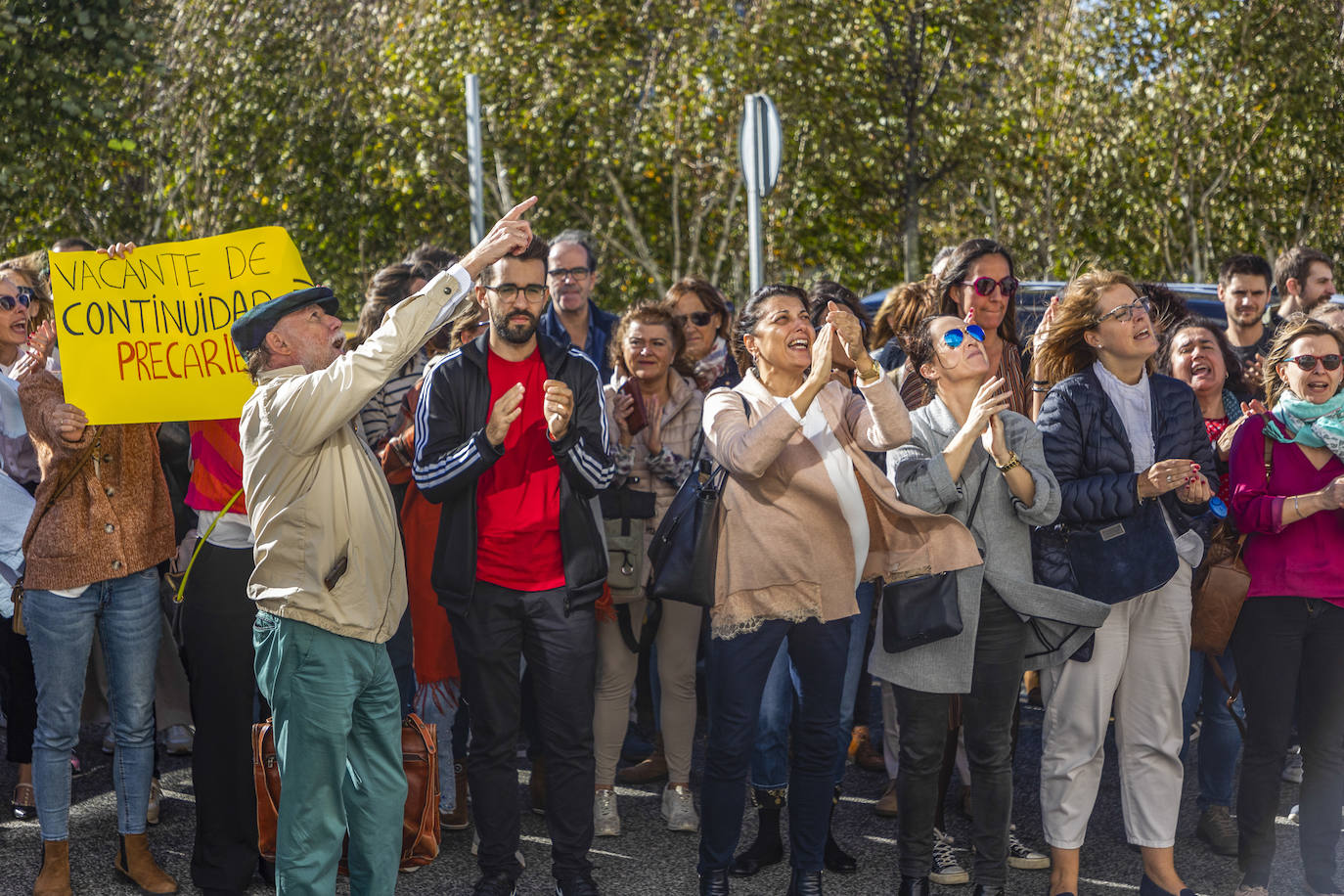 Los médicos de Atención Primaria manifestaron su apoyo al equipo negociador concentrándose a las puertas del SCS