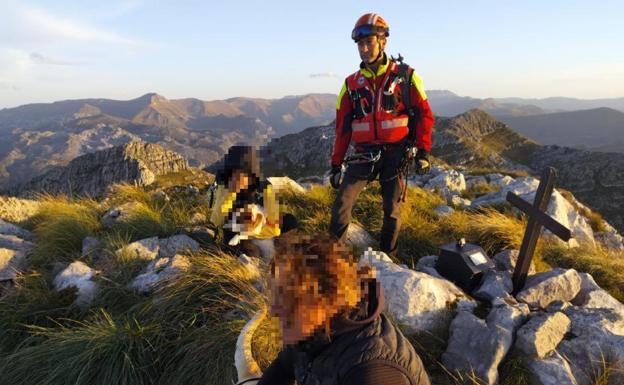 Imagen principal - Imagenes publicadas por el Servicio de Emergencias.