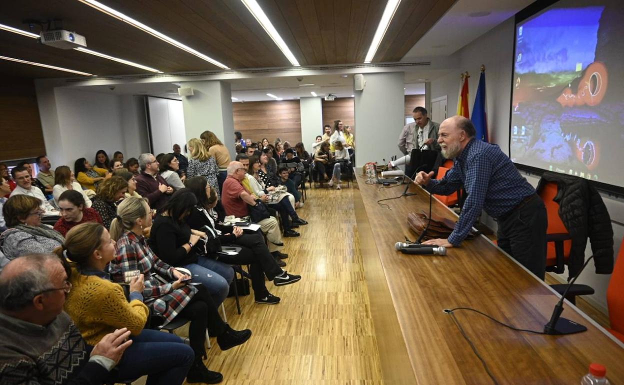 La asamblea de profesionales convocada por el Sindicato Médico, esta mañana