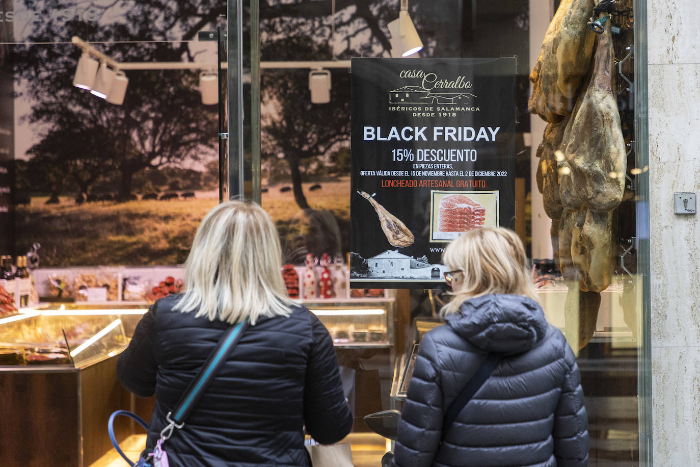 Fotos: Primeros compradores del &#039;black friday&#039;