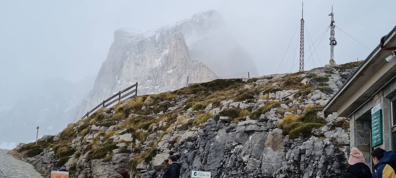 Panorama desde la estación superior de Fuente Dé.