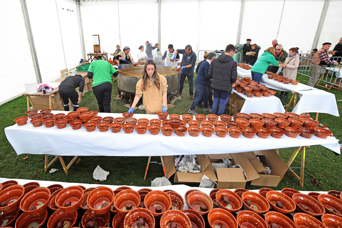 Fotos: Feria de la Alubia y la Hortaliza de Casar de Periedo, este domingo