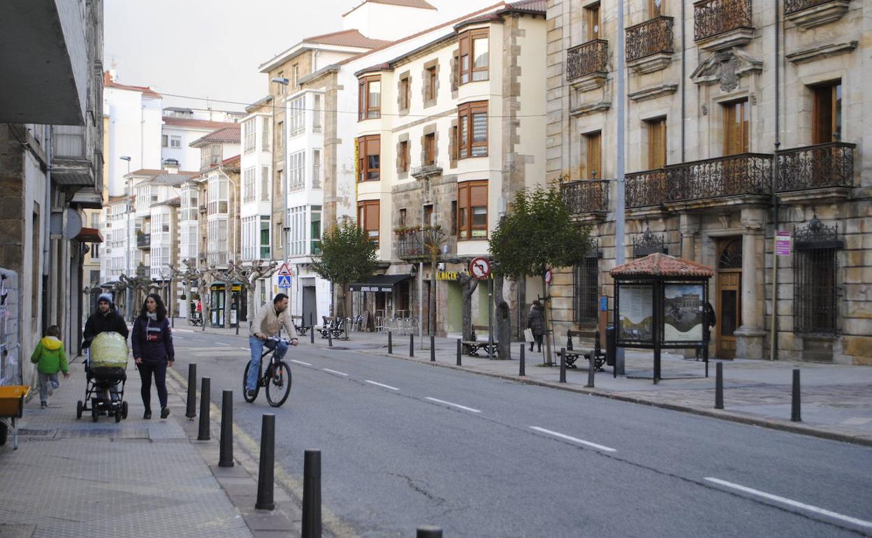 Avenida del Puente de Carlos III en Reinosa 