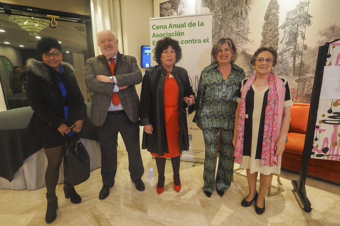 Sandra Feliz, Gabriel Argumosa, Estela Echave, Rocío Solana y Ángeles Llano.