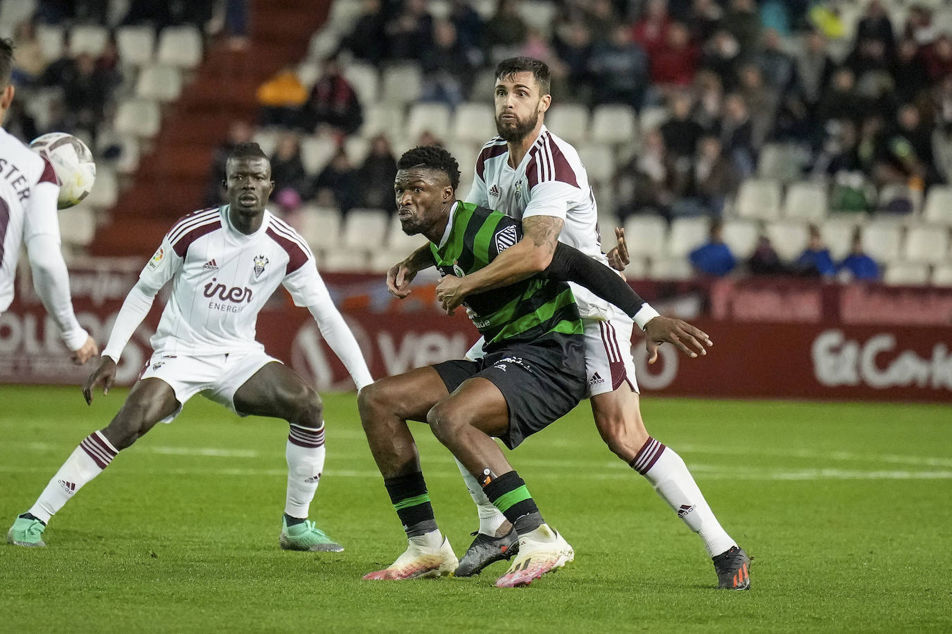 Fotos: El Racing cae en Albacete