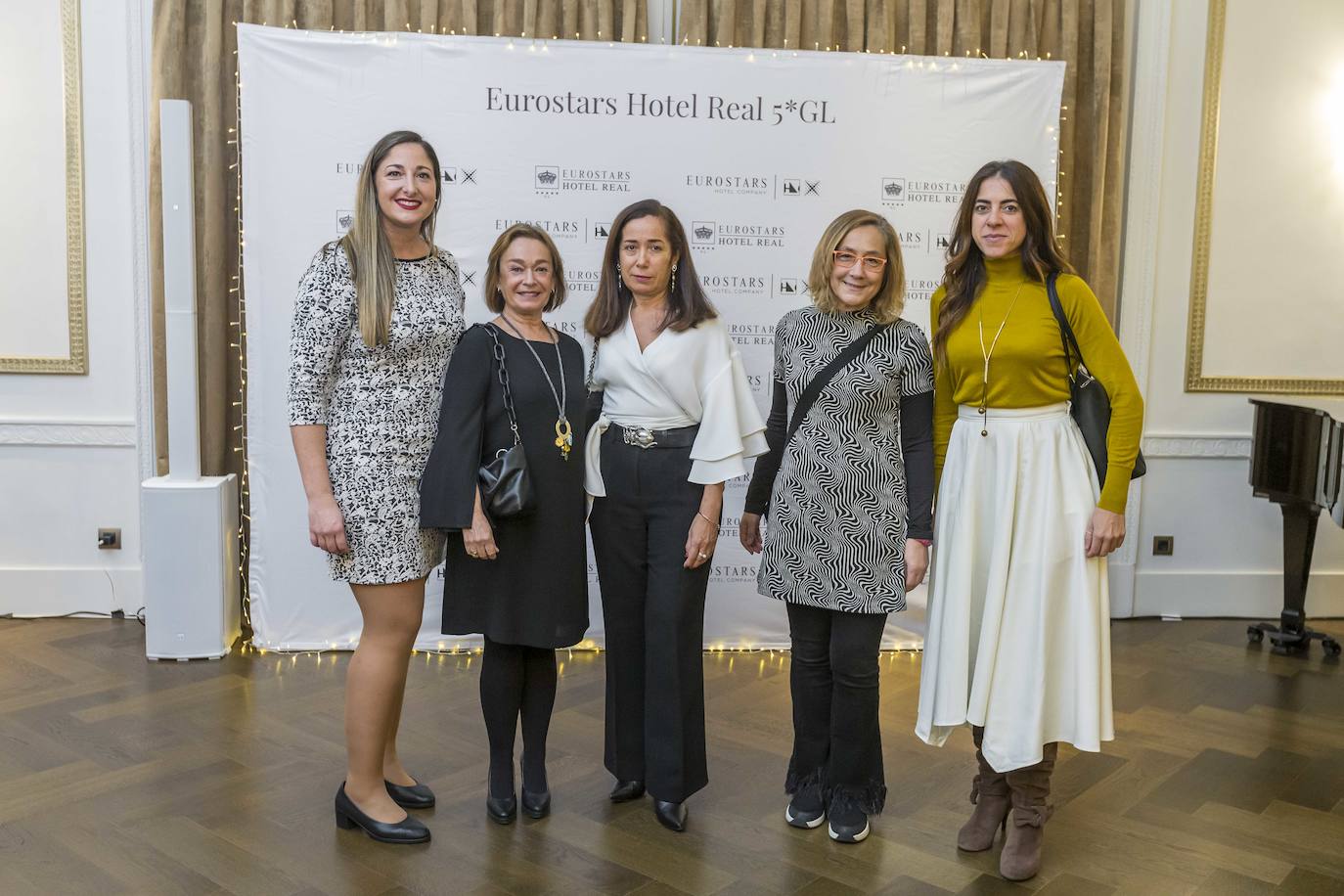 María Martínez-Alberdi, Pilar Cueto, Marisol Saro, Ana Roji y Edurne Vidal.