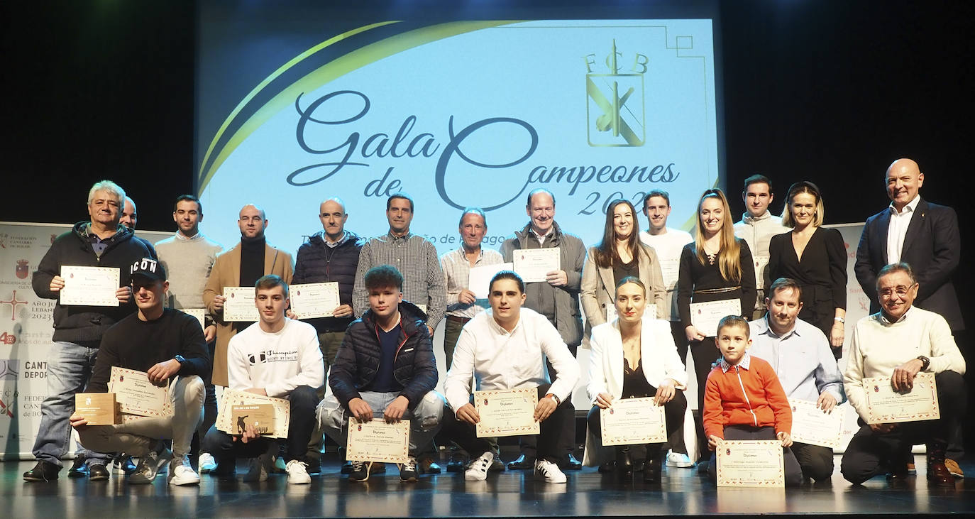 Los ganadores de los circuitos de bolo palma.