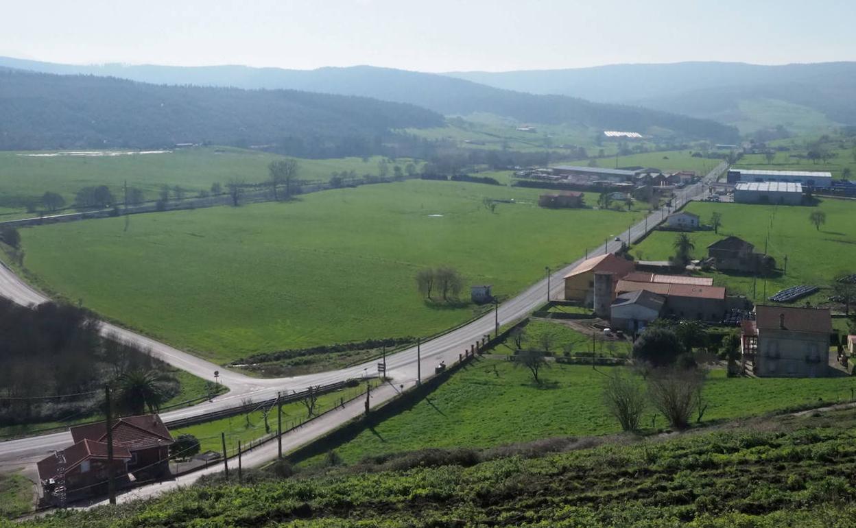 Parte de los terrenos donde se construirá el polígono de La Pasiega. 