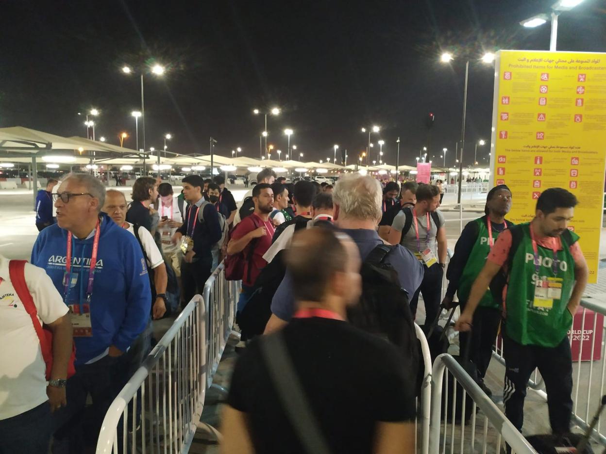 Acceso de los periodistas al estadio. 