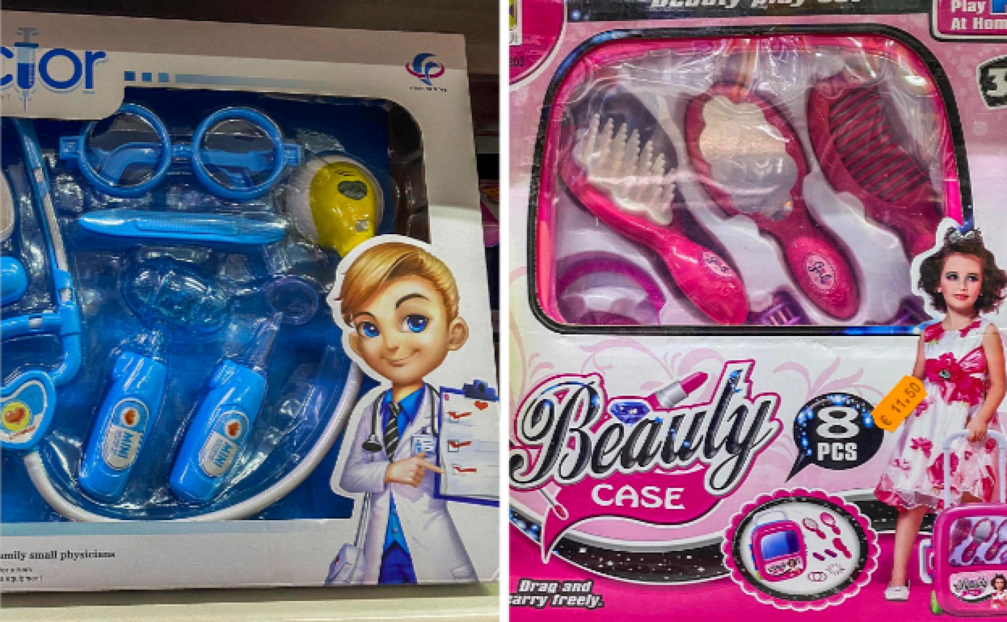 Los dos paquetes estaban juntos en las estanterías de un bazar. Un kit de médico, de azul, y con el dibujo de un niño, y otro kit de maquillaje de colores rosas y con la foto de una niña. 