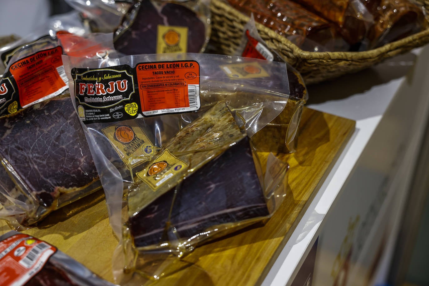 Cecina de León I.G.P de Embutidos Ferju. Precio: 19,90 euros el kilo.