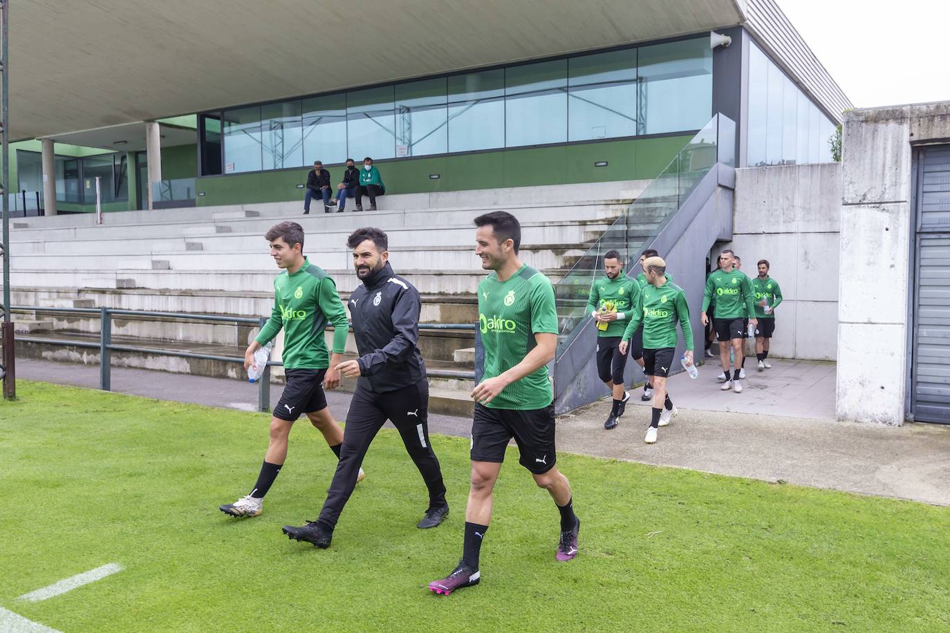 Su primer entrenamiento con el Racing.