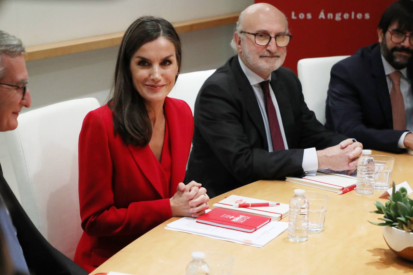 Fotos: Doña Letizia recupera en Estados Unidos el traje rojo que alarga la figura