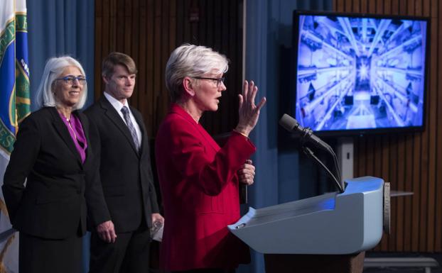 La secretaria de Energía de EE. UU., Jennifer Granholm, durante el anuncio.