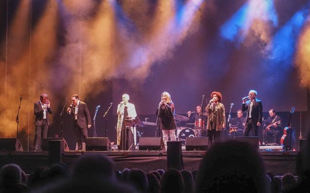 Mocedades, durante su concierto en Santander