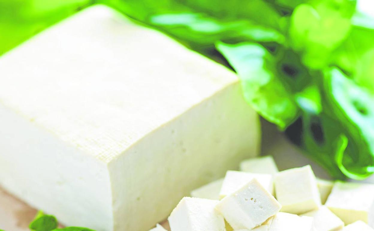 El tofu se ha convertido en un alimento perfecto para las dietas de adelgazamiento. 