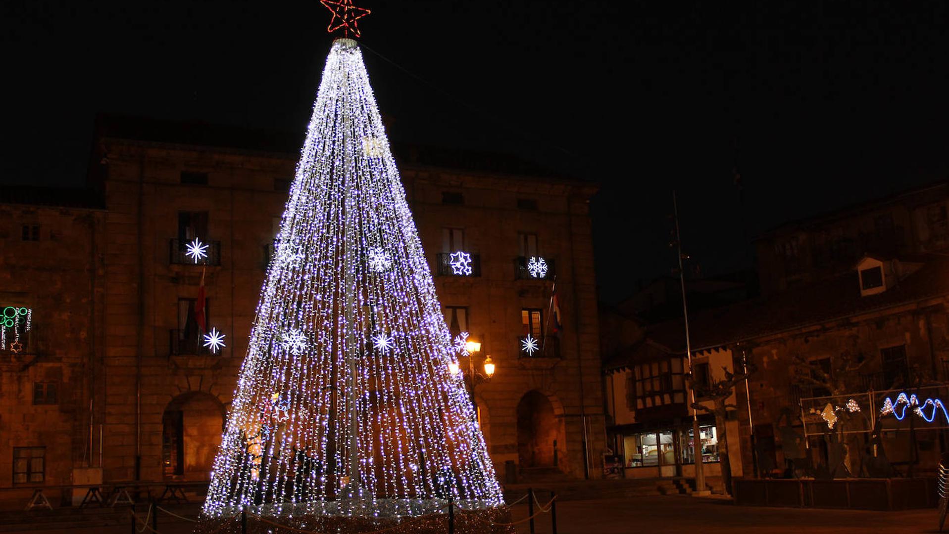 La capital de la nieve espera ilusionada la llegada de la Navidad