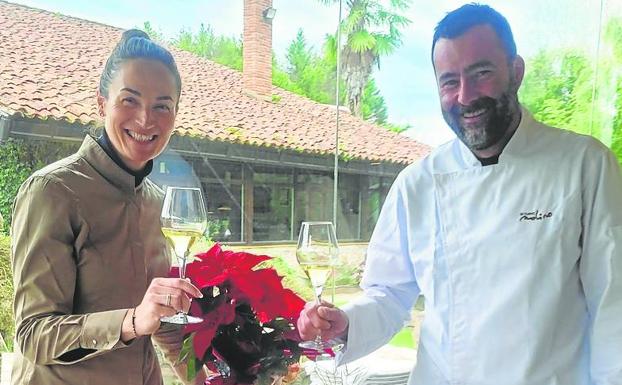 Elvira Abascal y Toni González, de El Nuevo Molino, en Puente Arce. 