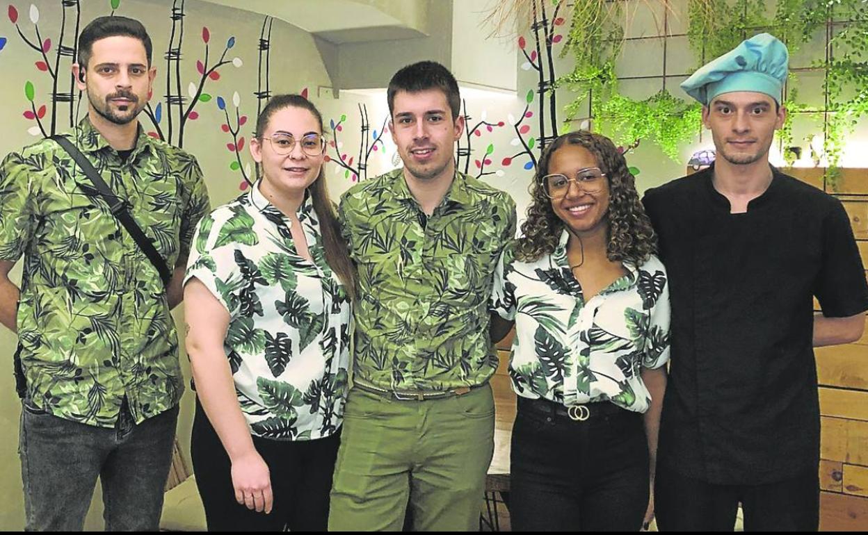 Mario Rodríguez, Sara Recio, Adrián García, Yadelin de León y Pablo Rivas. 