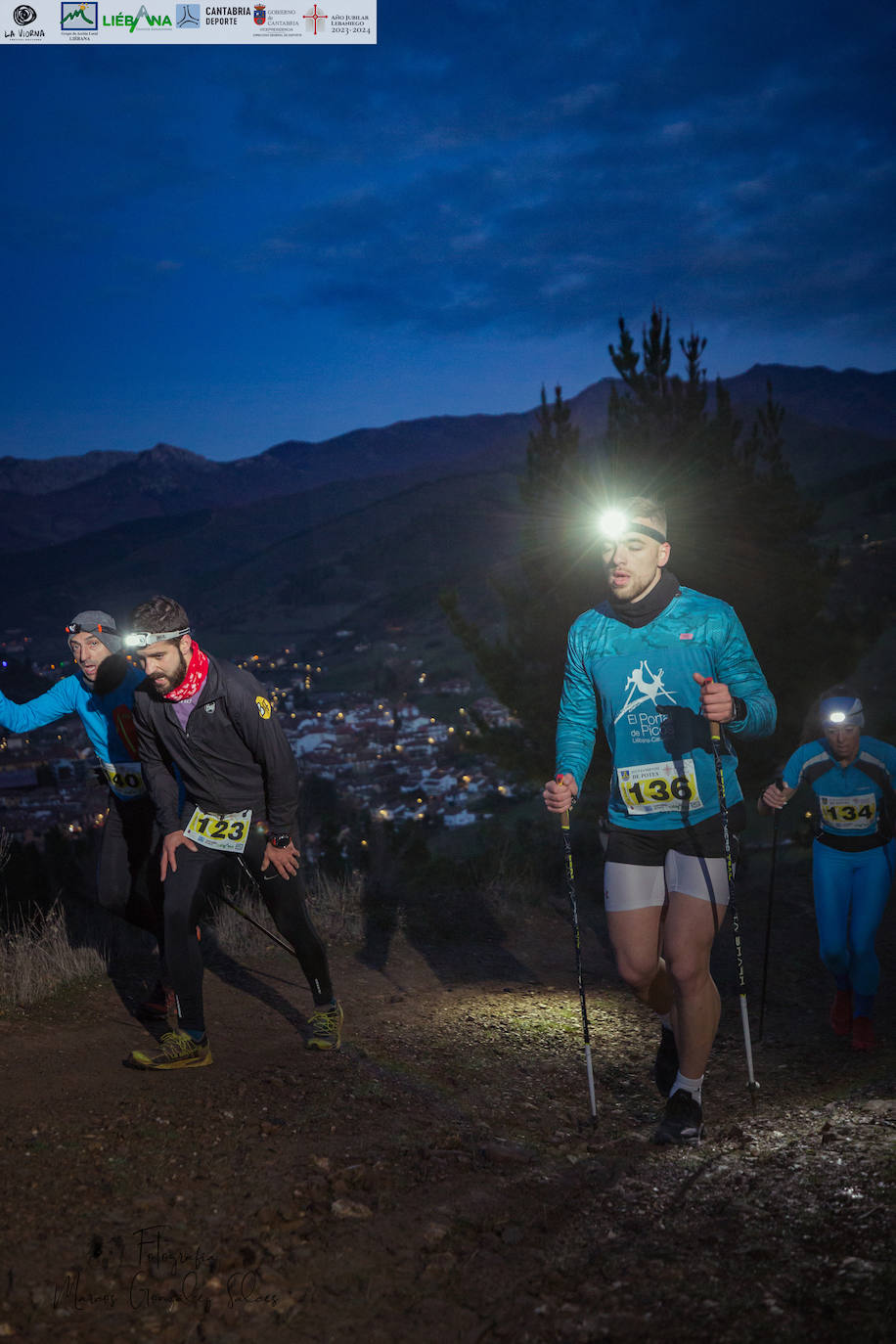 Guillermo Ramos y Tamara Crespo fueron los ganadores de la primera edición de La Viorna Vertical Nocturna, que se disputó entre la villa de Potes y las inmediaciones de la cumbre del monte Viorna y que fue organizada por el club Kilómetro Vertical Fuente Dé y por el Ayuntamiento de Potes. La carrera, con fuertes pendientes, de tres kilómetros de subida y 700 metros de desnivel, sufrió un cambio de recorrido en el final de carrera y terminó en el Llano del Arciluengo. 