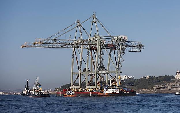 Dos colosos para el puerto