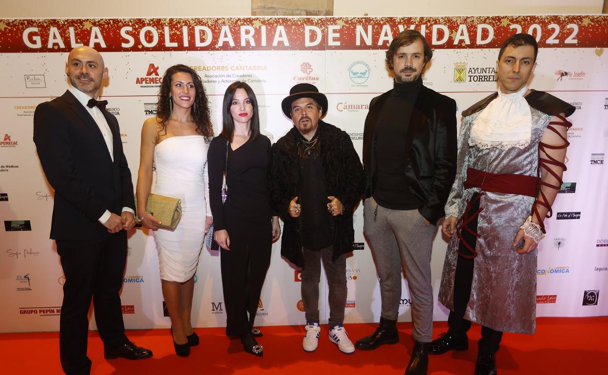 De izquierda a derecha, Diego Castanedo, Raquel Varea, Paula Calleja, Jimmy Barnatán, Adrián Alonso y Aser García. 