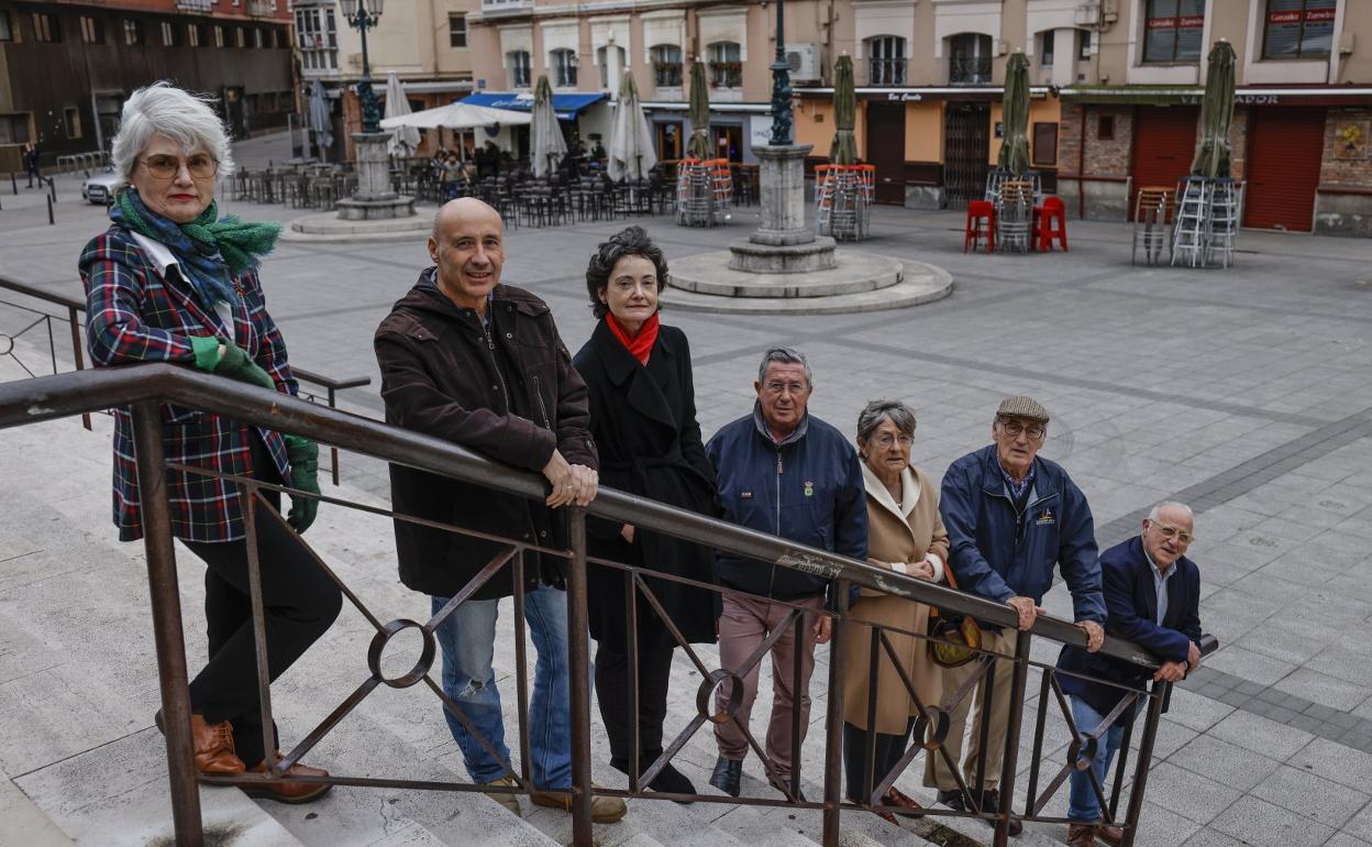 Los vecinos de las calles del entorno de Cañadío Ana Gómez, Guillermo Agüero, Patricia Gómez, Paco Céspedes, Reyes González, Ricardo Olea y Jesús Garay. 